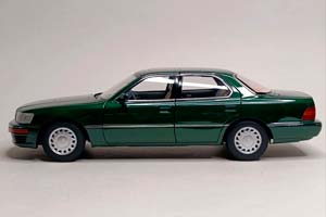 LEXUS LS 400 GREEN XOAOGUANG MODEL 1:18 — фото 5