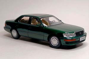 LEXUS LS 400 GREEN XOAOGUANG MODEL 1:18 — фото 8