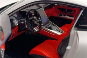 MERCEDES AMG GT63 (OPALITH WHITE) 1:18 NZG — фото 3