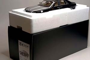 ROLLS-ROYCE GHOST BLACK/SILVER 1:18 KYOSHO — фото 9