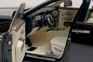 ROLLS-ROYCE GHOST BLACK/SILVER 1:18 KYOSHO — фото 2