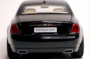 ROLLS-ROYCE GHOST BLACK/SILVER 1:18 KYOSHO — фото 4