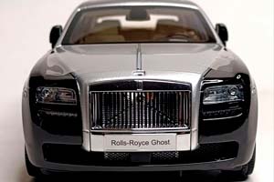 ROLLS-ROYCE GHOST BLACK/SILVER 1:18 KYOSHO — фото 8