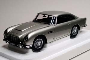 ASTON MARTIN DB5 1964 SILVER 1:18 AUTOART — фото 1