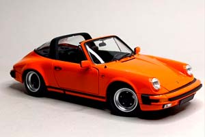 PORSCHE 911 CARRERA 3.2 TARGA -1983 ORANGE 1:18 — фото 2