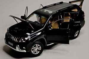 TOYOTA LAND CRUISER PRADO 150 BLACK 1:18 — фото 2