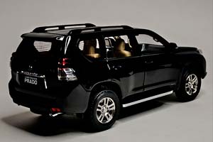 TOYOTA LAND CRUISER PRADO 150 BLACK 1:18 — фото 8