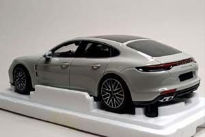 PORSCHE PANAMERA TURBO S 2020 GREY 1:18 — фото 3