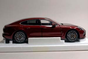 PORSCHE PANAMERA TURBO S 2020 DARK RED 1:18 — фото 7