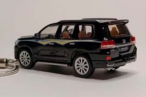 TOYOTA LAND CRUISER 200 БРЕЛОК 1:64 75 ММ — фото 3