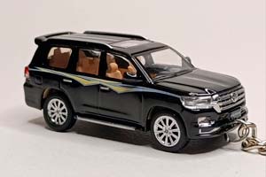 TOYOTA LAND CRUISER 200 БРЕЛОК 1:64 75 ММ — фото 7