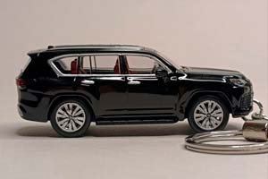 LEXUS LX600 БРЕЛОК 1:64 75ММ — фото 6