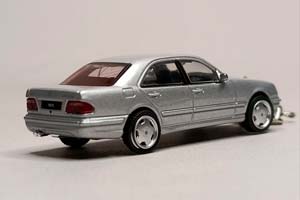 MERCEDES E55 AMG (W210) 1:64 БРЕЛОК 70ММ — фото 4