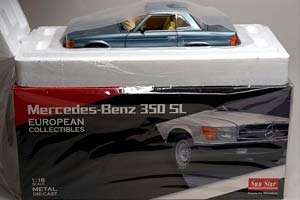 MERCEDES 350 SL (R107) 1977 BLUE 1:18 SUN STAR — фото 9