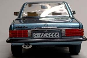 MERCEDES 350 SL (R107) 1977 BLUE 1:18 SUN STAR — фото 3