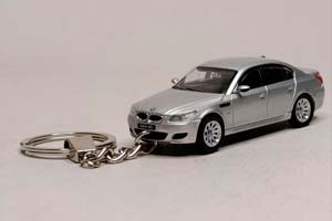 BMW M5 (E60) 1:64 БРЕЛОК 70 ММ