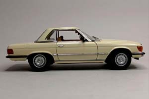 MERCEDES 350 SL (R107) 1977 SUN STAR 1:18 — фото 8