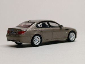BMW M5 (E60) БРЕЛОК 1:64 75 ММ — фото 5