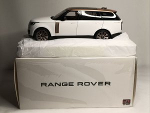 RANGE ROVER 2022 WHITE 1:18 LCD — фото 9