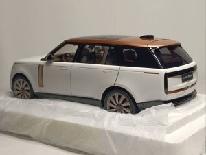 RANGE ROVER 2022 WHITE 1:18 LCD — фото 3