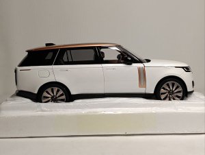 RANGE ROVER 2022 WHITE 1:18 LCD — фото 5