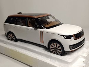 RANGE ROVER 2022 WHITE 1:18 LCD — фото 6