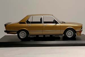 BMW M535I GOLD (E12) NOREV 1:18 — фото 5