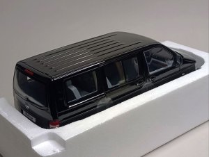 VW VOLKSWAGEN MULTIVAN T5 2003 NOREV 1:18 LIMITED — фото 5