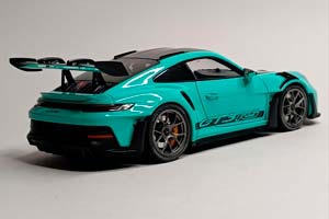 PORSCHE 911 (992) GT3 RS 2024 GREEN 1:18 LIMITED — фото 8