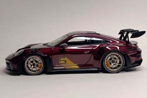 PORSCHE 911 (992) GT3 2024 PURPLE 1:18 LIMITED — фото 3