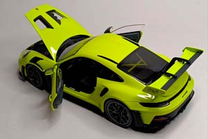 PORSCHE 911 (992) GT3 RS ACID GREEN 1:18 LIMITED — фото 2