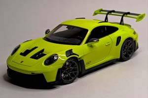 PORSCHE 911 (992) GT3 RS ACID GREEN 1:18 LIMITED