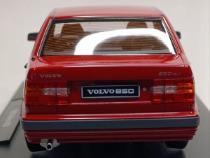 VOLVO 850 GLE 1993 RED 1:18 TRIPLE9 — фото 3