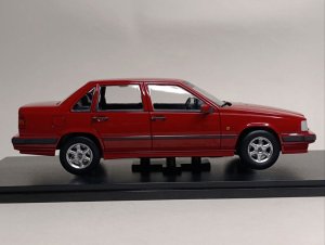 VOLVO 850 GLE 1993 RED 1:18 TRIPLE9 — фото 5