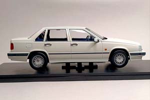 VOLVO 850 GLE 1993 WHITE 1:18 TRIPLE9 — фото 5