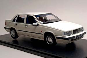 VOLVO 850 GLE 1993 WHITE 1:18 TRIPLE9 — фото 6