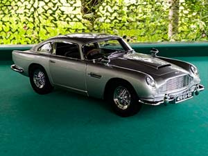 ASTON MARTIN DB5 АГЕНТ 007 JAMES BOND 1:8 — фото 7