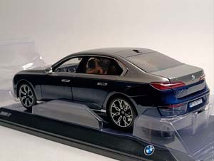 BMW I7 (7ER) BLUE/GREY G70 MINICHAMPS 1:18 — фото 2