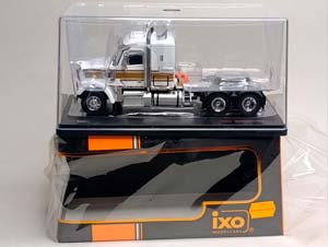 FREIGHTLINER CORONADO -2012 IXO 1:43 — фото 9