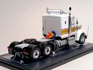 FREIGHTLINER CORONADO -2012 IXO 1:43 — фото 4