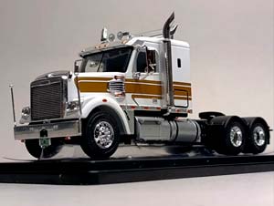 FREIGHTLINER CORONADO -2012 IXO 1:43 — фото 8
