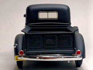 FORD PICKUP -1940 MATT BLACK 1:18 MOTORMAX — фото 5