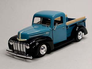 FORD JAILBAR PICKUP (1942-47) MOTORMAX 1:24