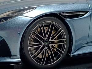 ASTON MARTIN DB12 VOLANTE 1:18 GT SPIRIT — фото 8