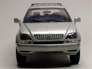 LEXUS RX 300 SILVER 1:18 AUTOART — фото 8