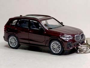 BMW X5 G05 AMETRINE БРЕЛОК 70ММ 1:64 — фото 5