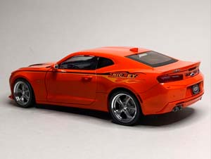 CHEVROLET CAMARO HARDTOP -2016 AUTOWORLD 1:18 — фото 4