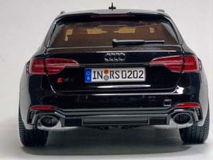 AUDI RS4 (B9) BLACK 1:18 KILOWORKS — фото 3