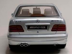 MERCEDES E55 AMG (W210) SILVER 1:18 OTTOMOBILE — фото 2