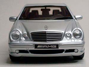 MERCEDES E55 AMG (W210) SILVER 1:18 OTTOMOBILE — фото 7
